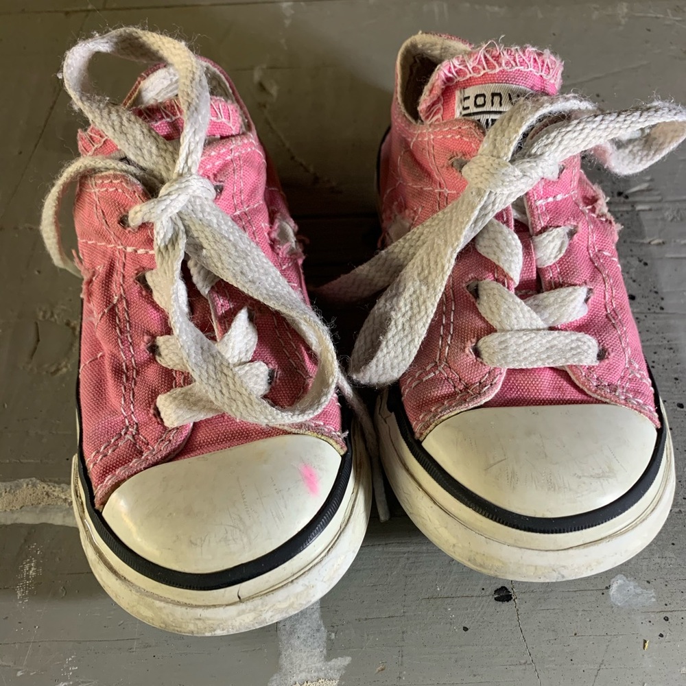 Pink toddler converse shoes